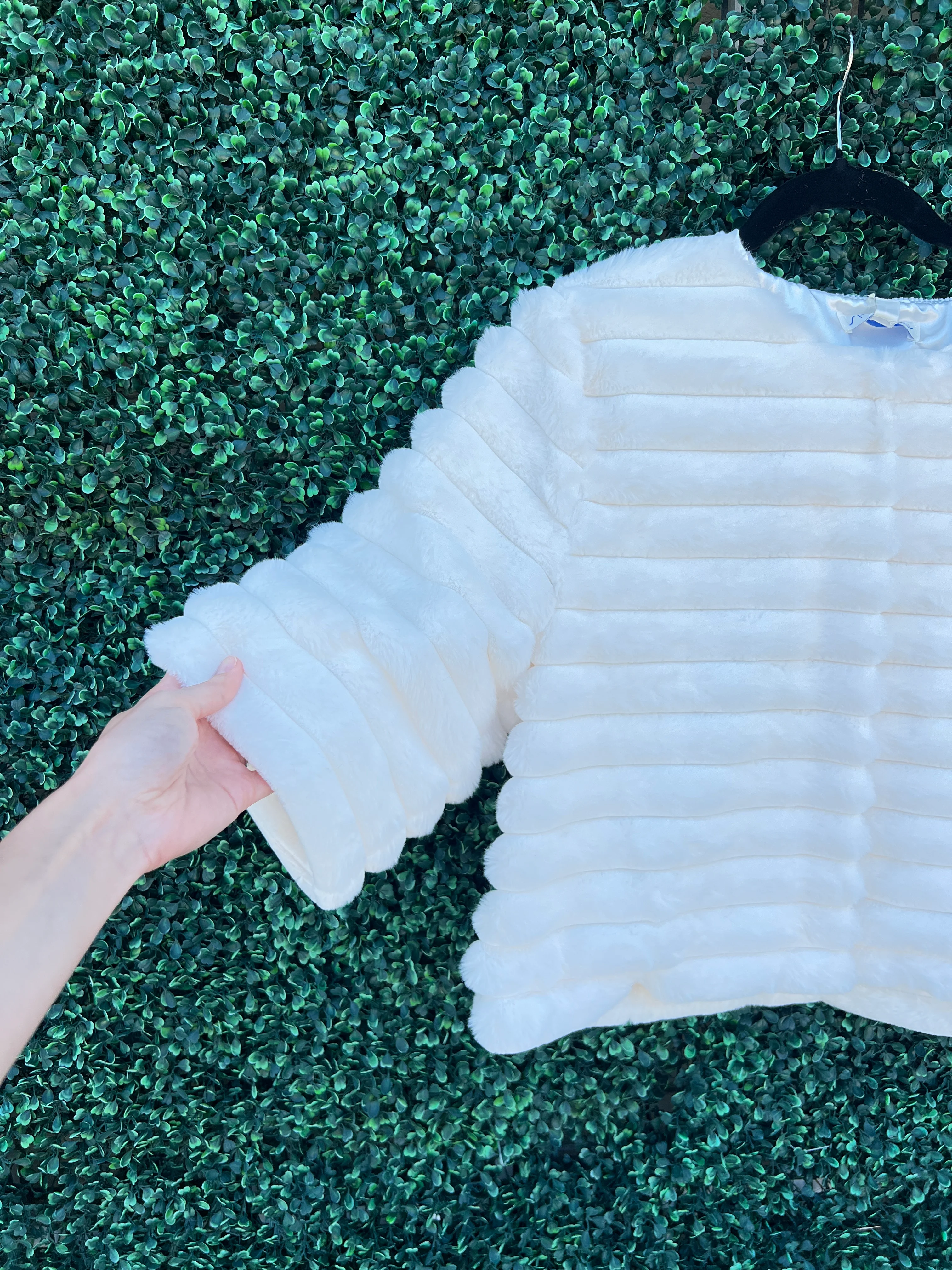 Faux Fur Short Bolero Jacket - Image 6