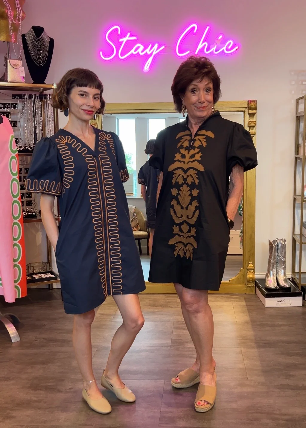 Vertical Embroidered Fall Cotton Dress - Image 2