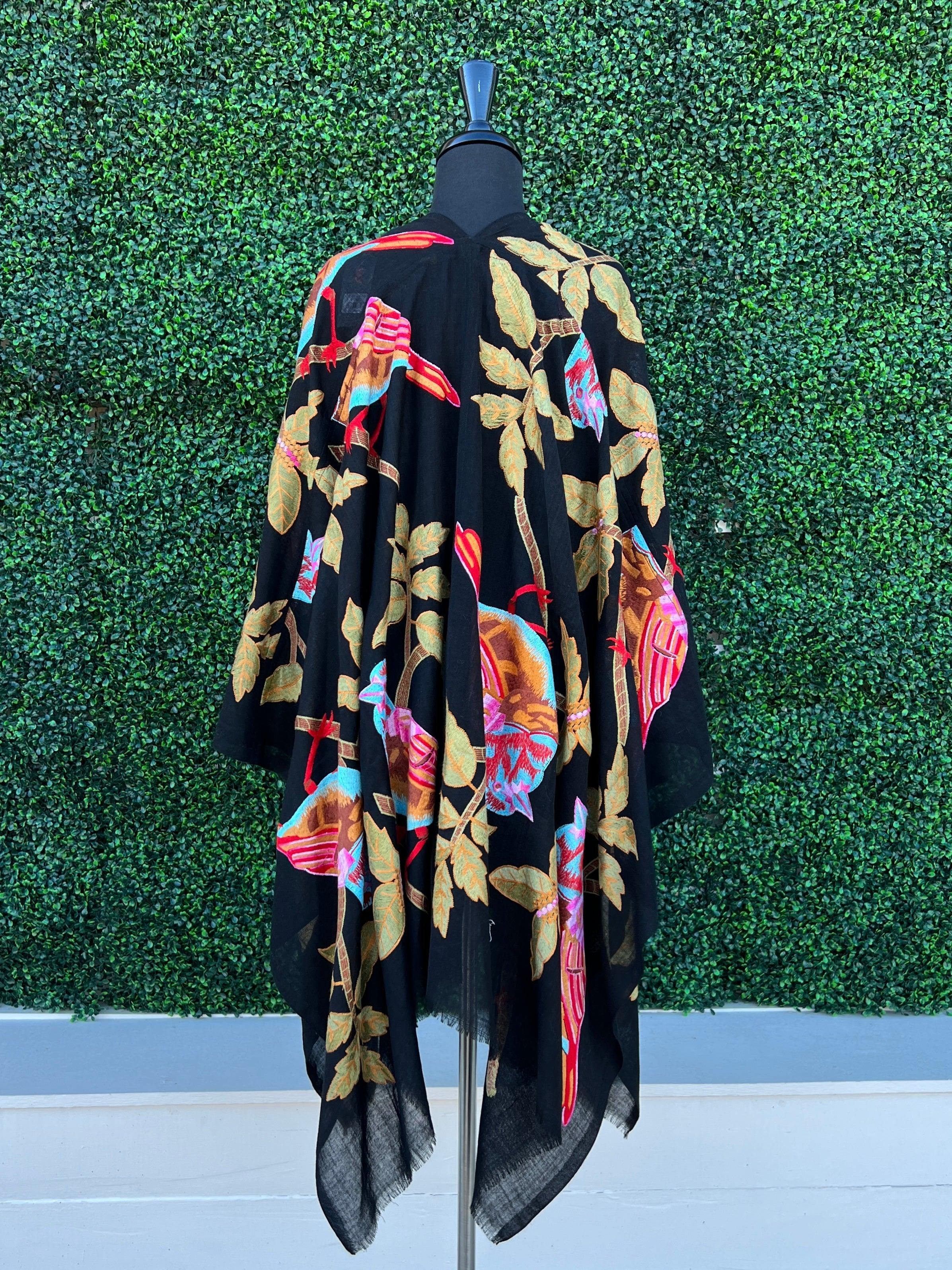 Embroidered Ruana Ferro - Image 4