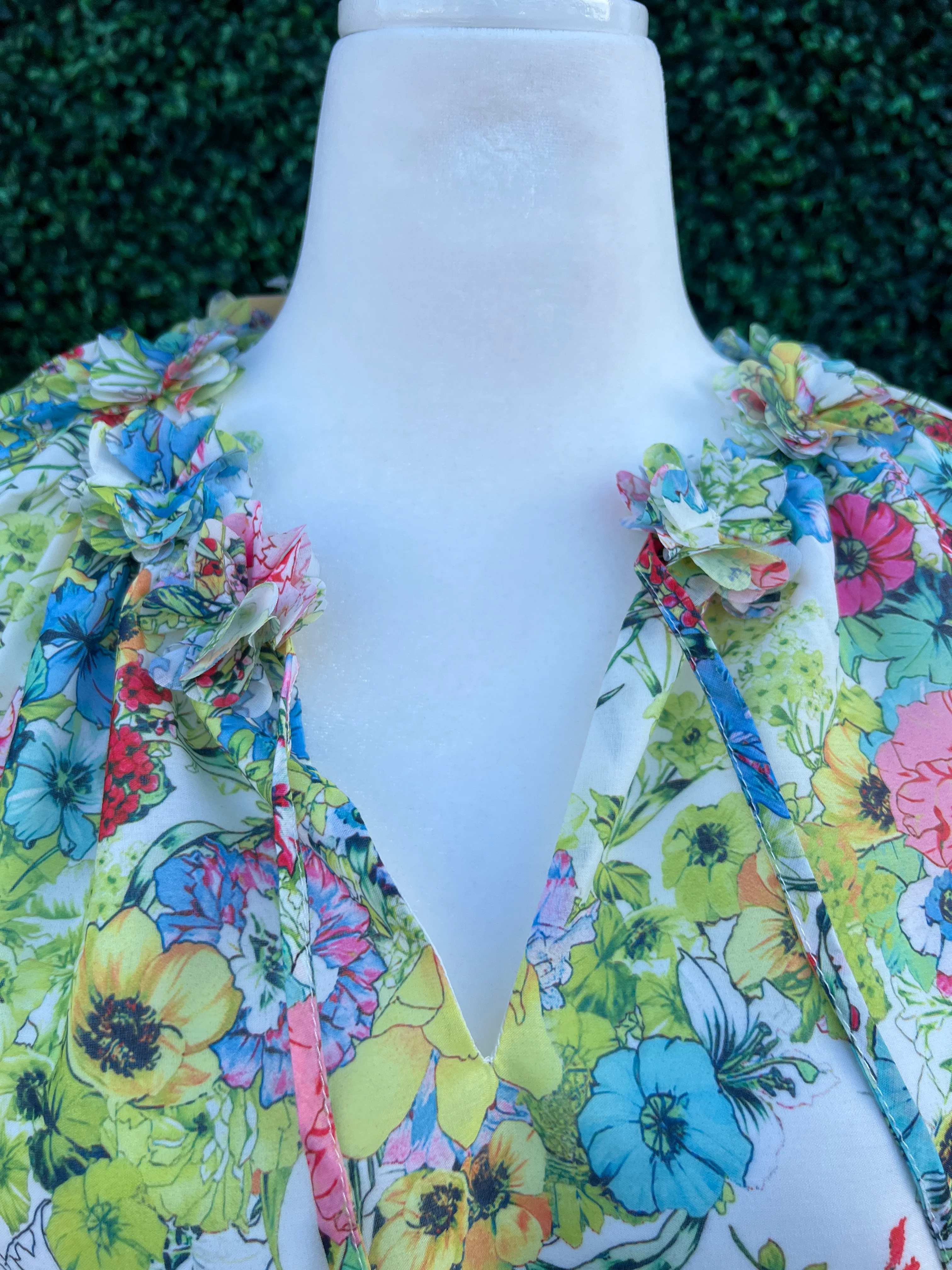 Floral Applique Neckline Blouse - Image 2