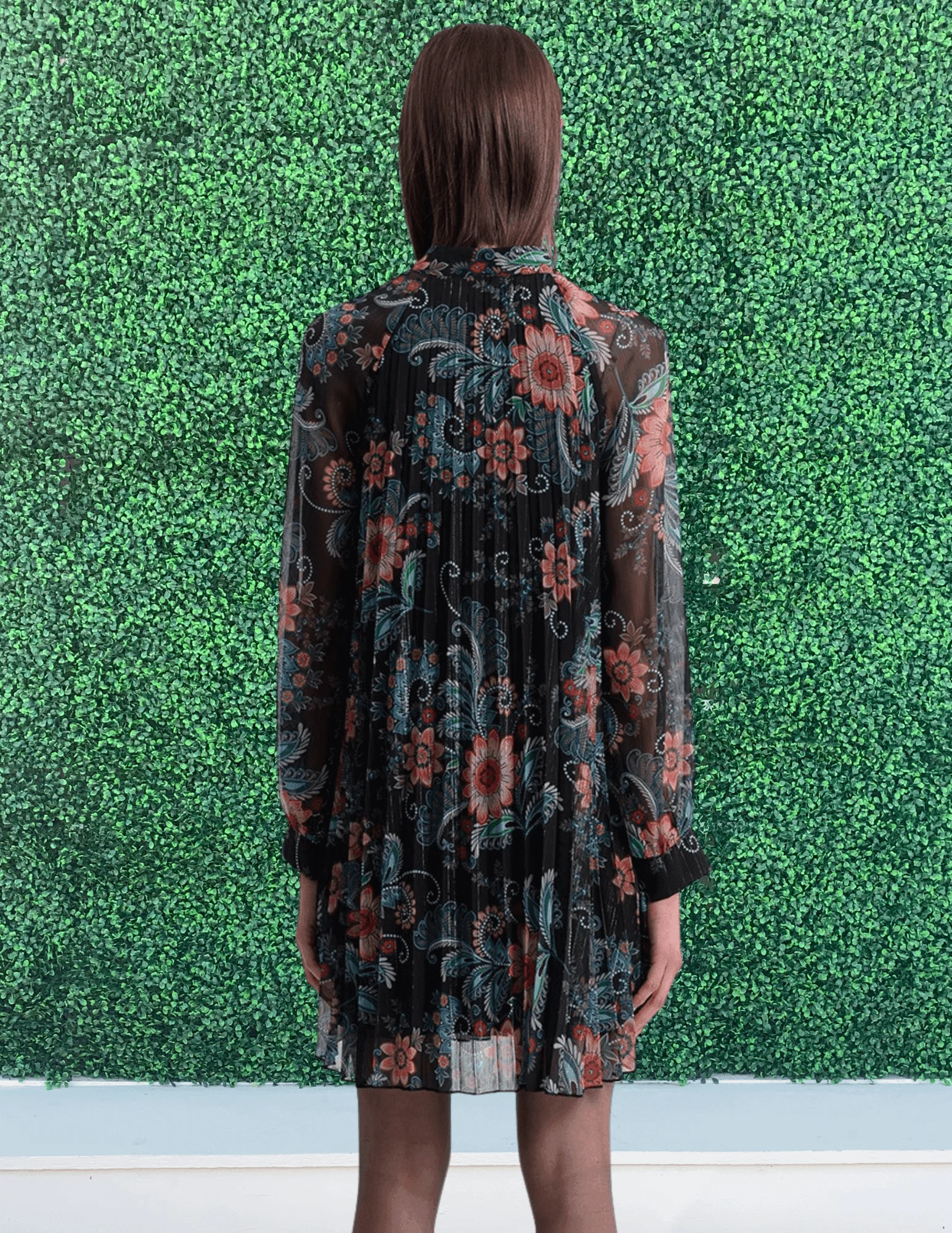 Simple Luxury Dress - Image 2