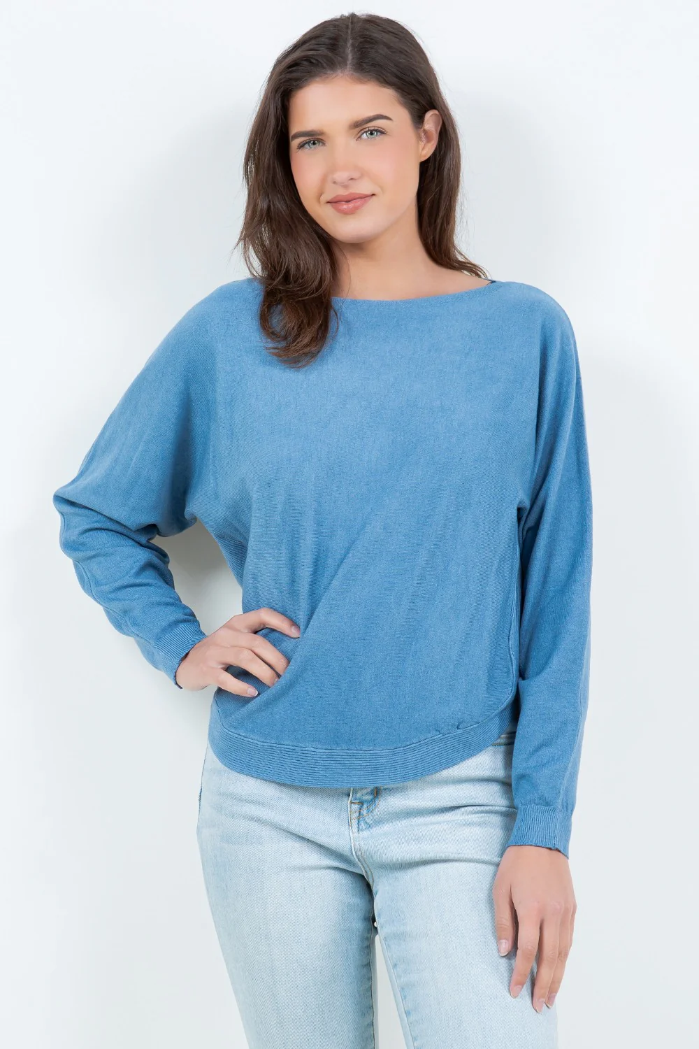 Short Curved Hem Sweater - Image 3