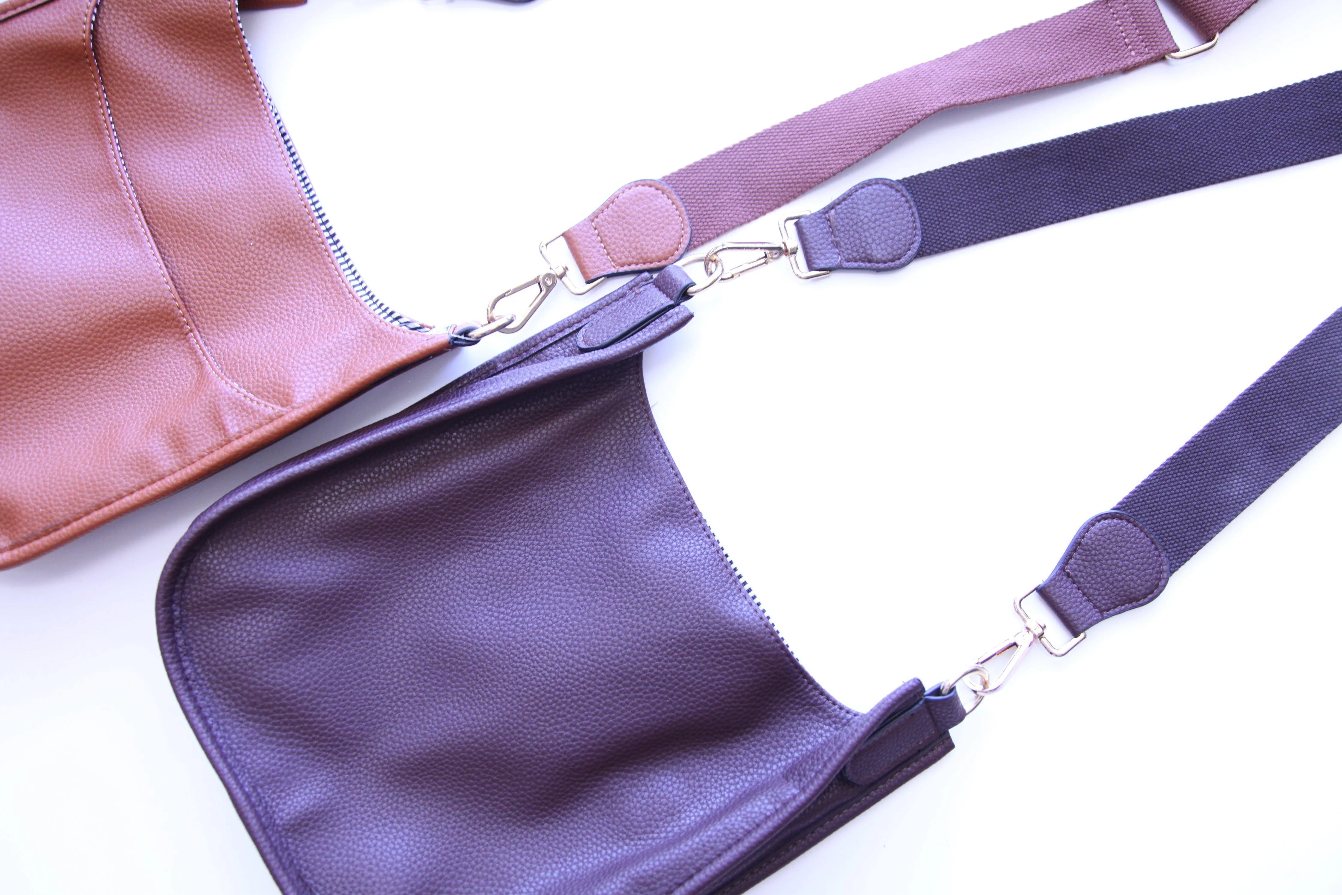 Medium Messenger Bag - Image 3