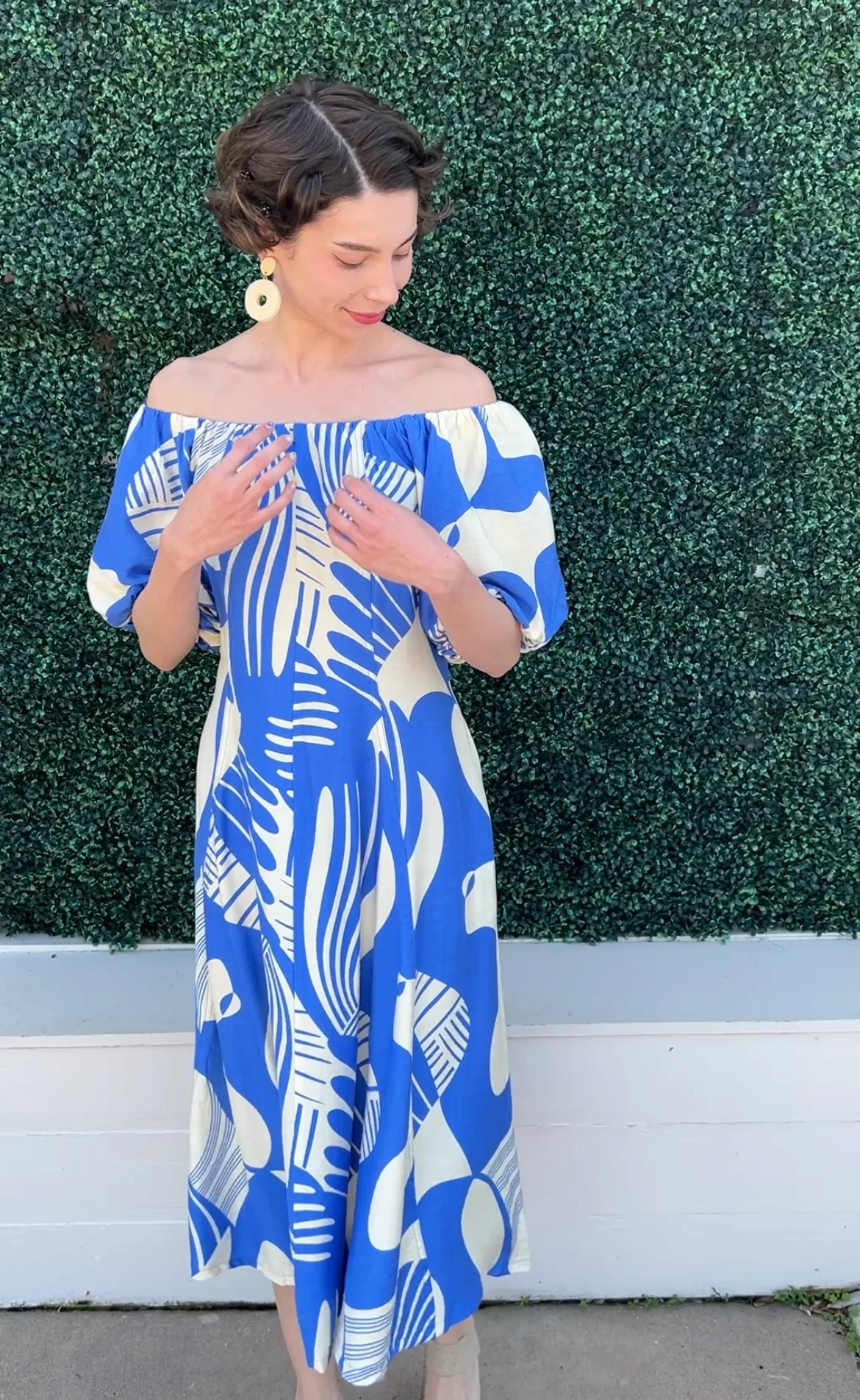 Off-the-Shoulder Tropical Midi Dress - Image 4
