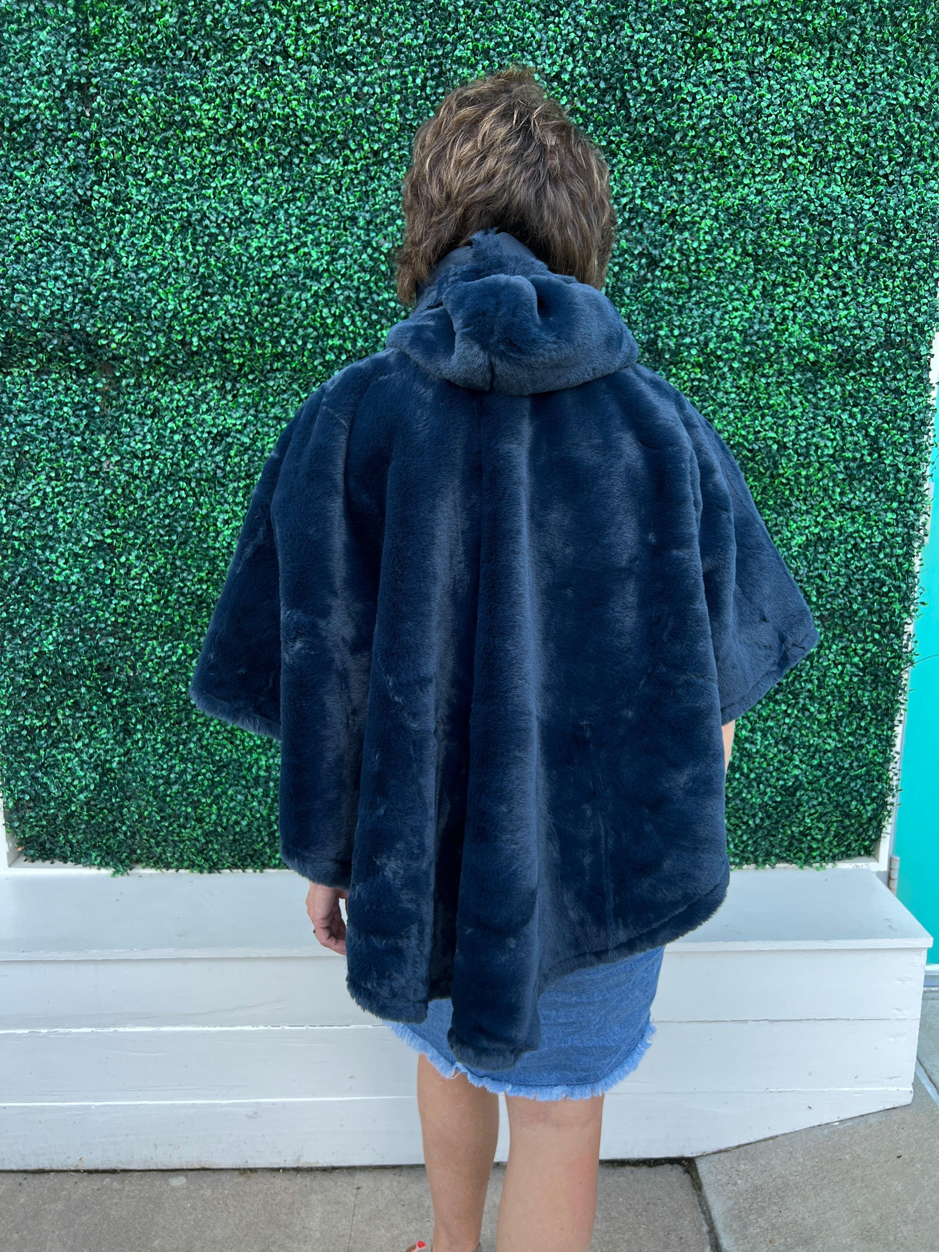 Short Capelet with Hood - Image 6